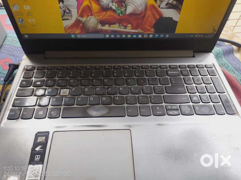 Lenevo Laptop AMD Ryzen 3 Radeon Vega Mobile Gfx