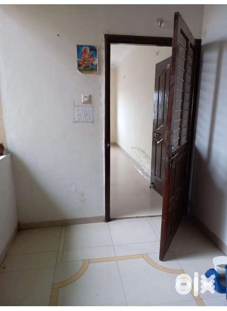 Furnished flat available on rent new palasiya