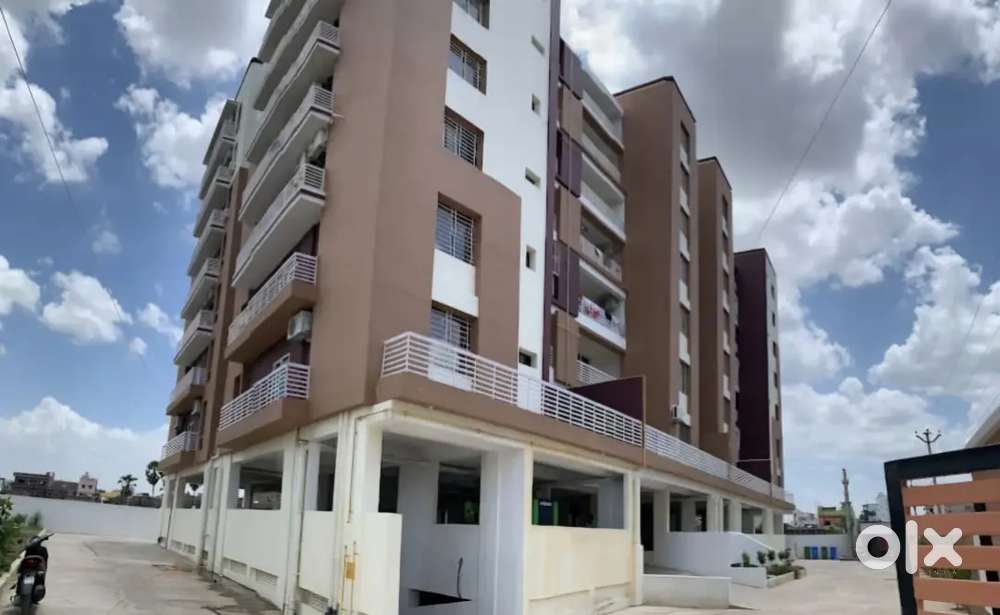 Well Furnished 2.5 BHK flat