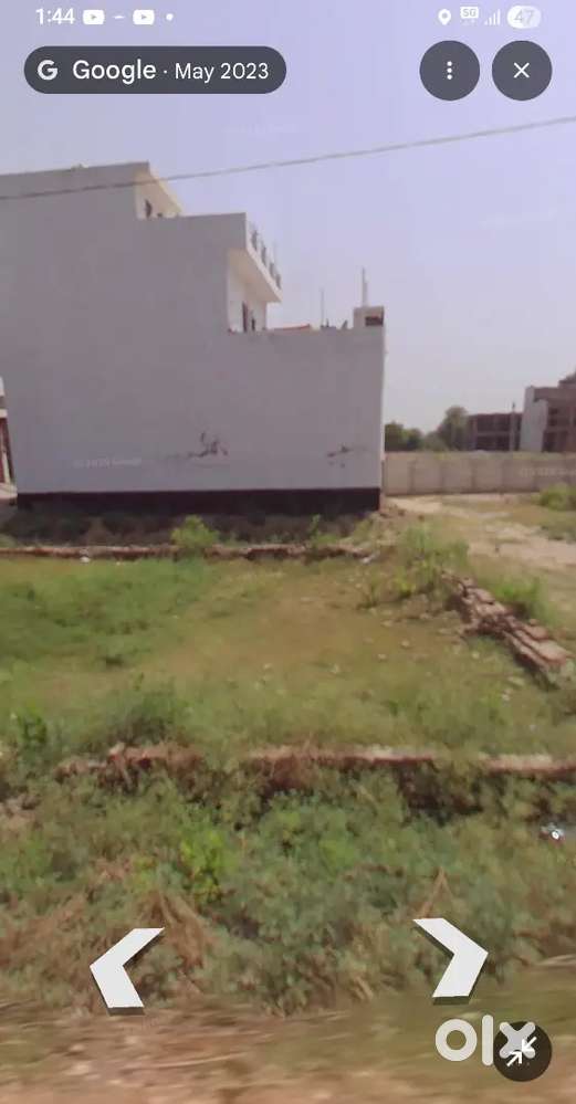 111 gaj Plot for sale