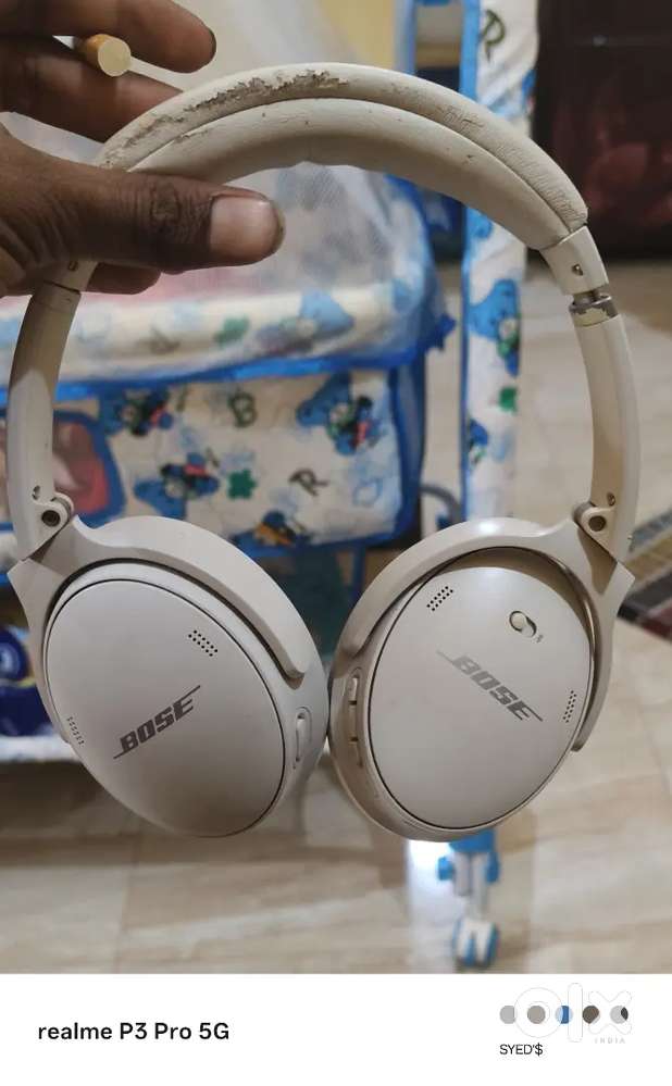 Bose QC45 bluetooth headphone for sale in good condition
