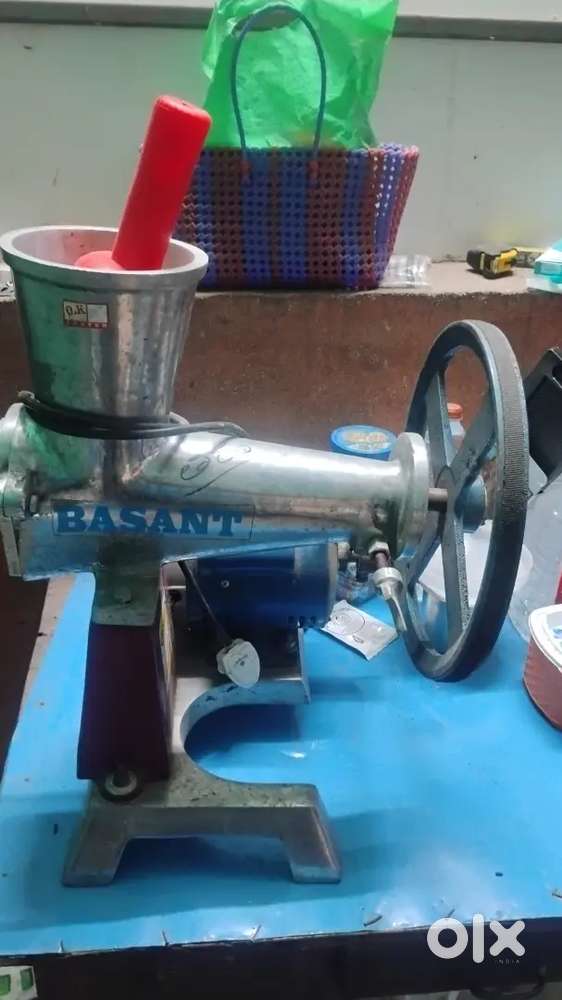 Battai juicer with motor very useful easy to use,used only seven days