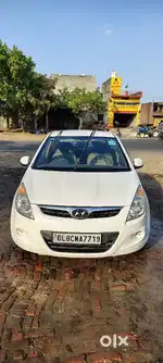 Hyundai i20 2012 CNG & Hybrids 81000 Km Driven