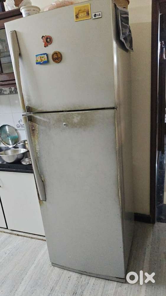 Refrigator for sale
