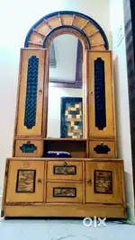 Dressing table & 2 gates