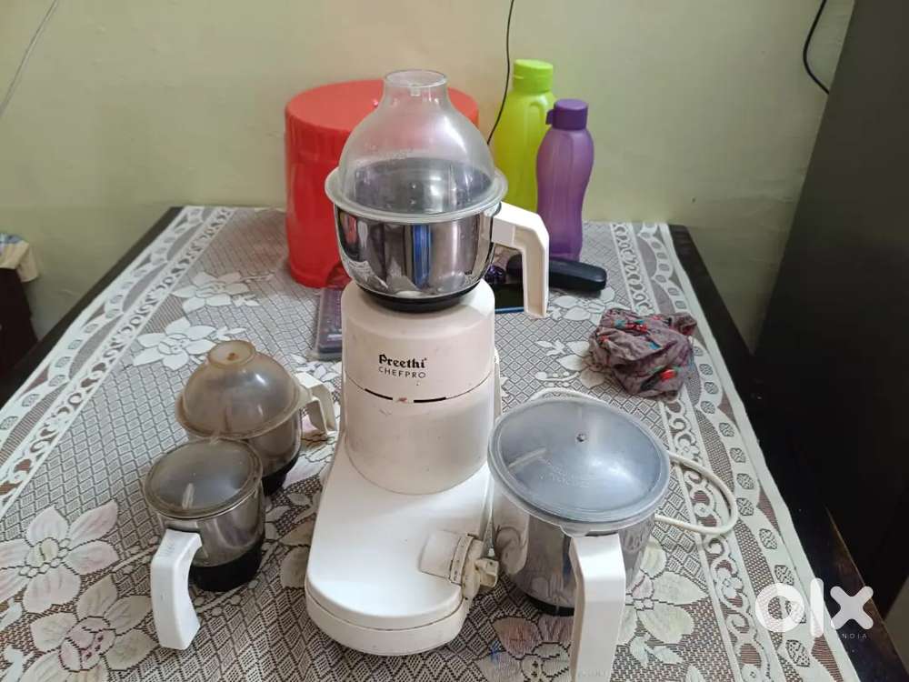 Preethi mixer grinder
