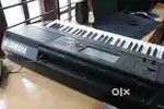 Yamaha PSR SX700 Key Board