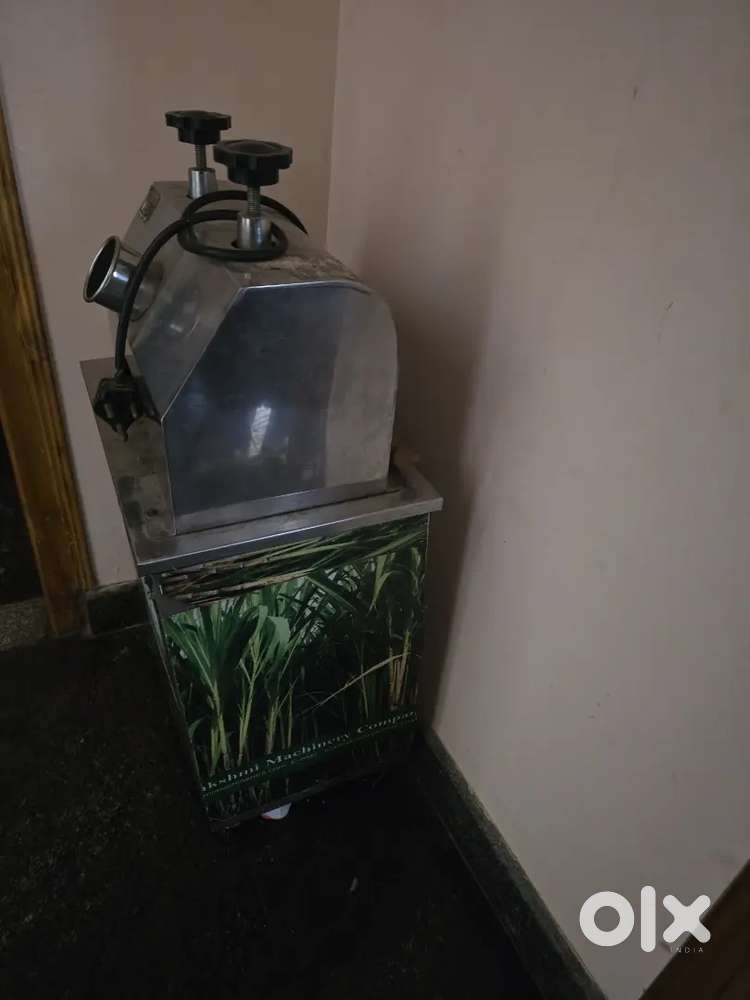 Sugarcane commercial juicer and extractor