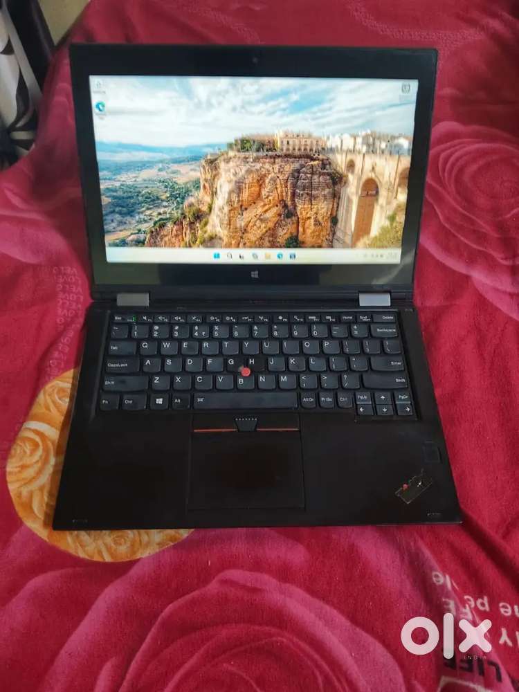Lenovo ThinkPad Touch Screen i5