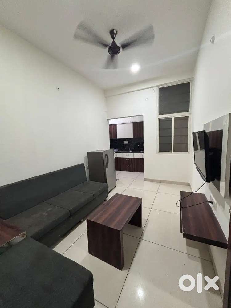 Independent 1bhk fully furnished flat for rent in scheme no 78