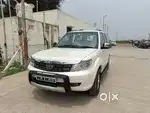 Tata Safari Storme 2015