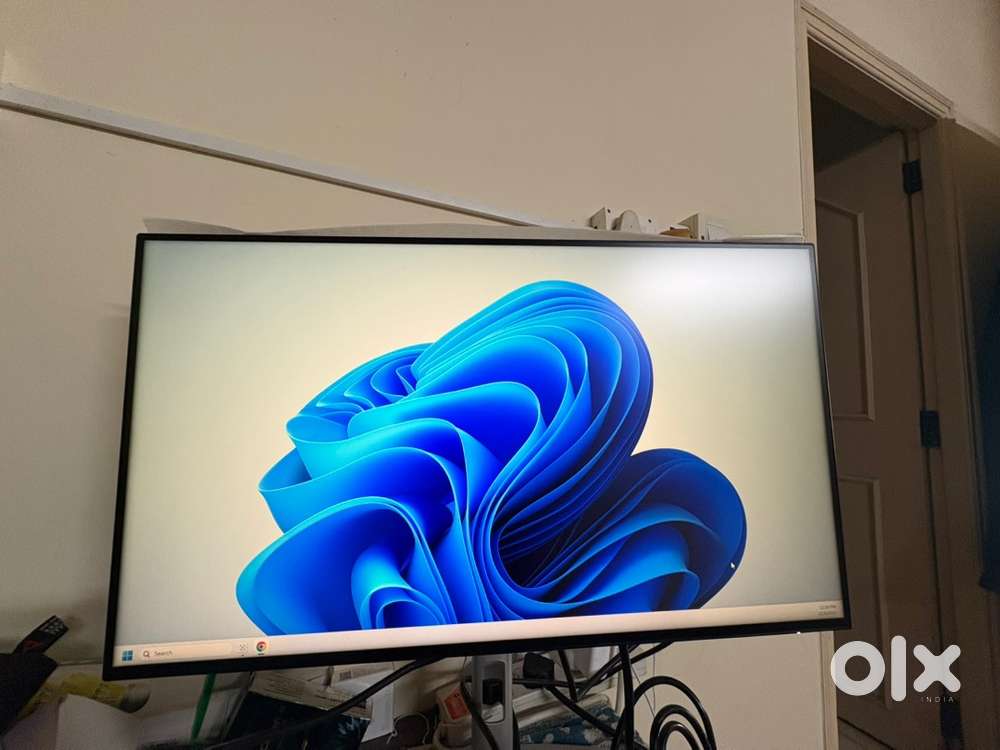 Dell UltraSharp 24 USB-C Hub Monitor U2424HE