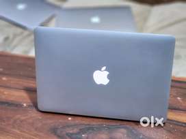 Apple Macbook Air i5 8gb Ram 256gb SSD 13inch Display