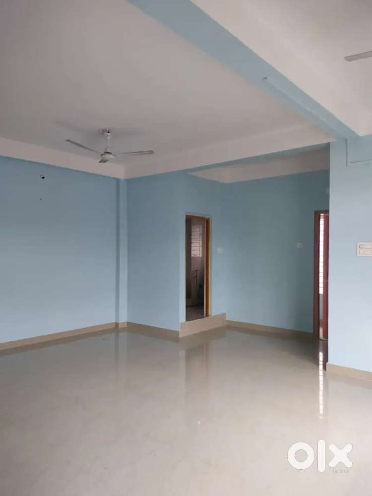 1 RK with balcony,washroom,parking.Only working men.Rent negotiable