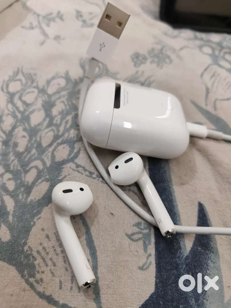 AirPods (2nd generation) Bluetooth Headset (White, True Wireless)