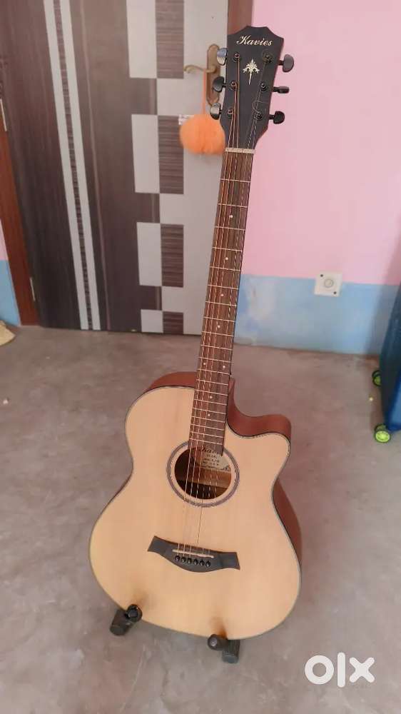 Kavies Accoustic Guiter with heavy padded Stylish Bag