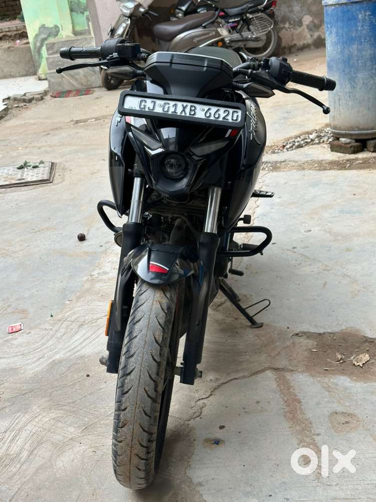 Bajaj Pulsar N160