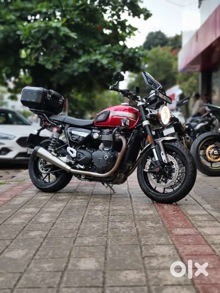 Triumph Speed Twin 1200