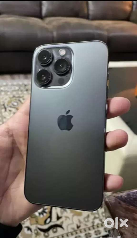 Selling my 6 months used iphone 13 pro Max need urgent money