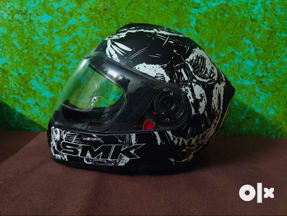 Brand New SMK XD Helmet (L Size)(OP Rs.5150)