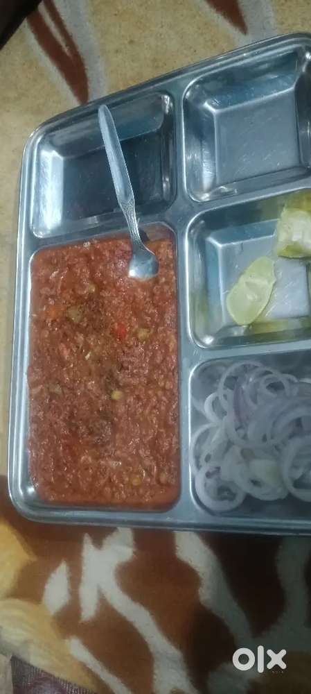 Tandoori kulcha nana mishi bhatura banane wale ki jarurat hai