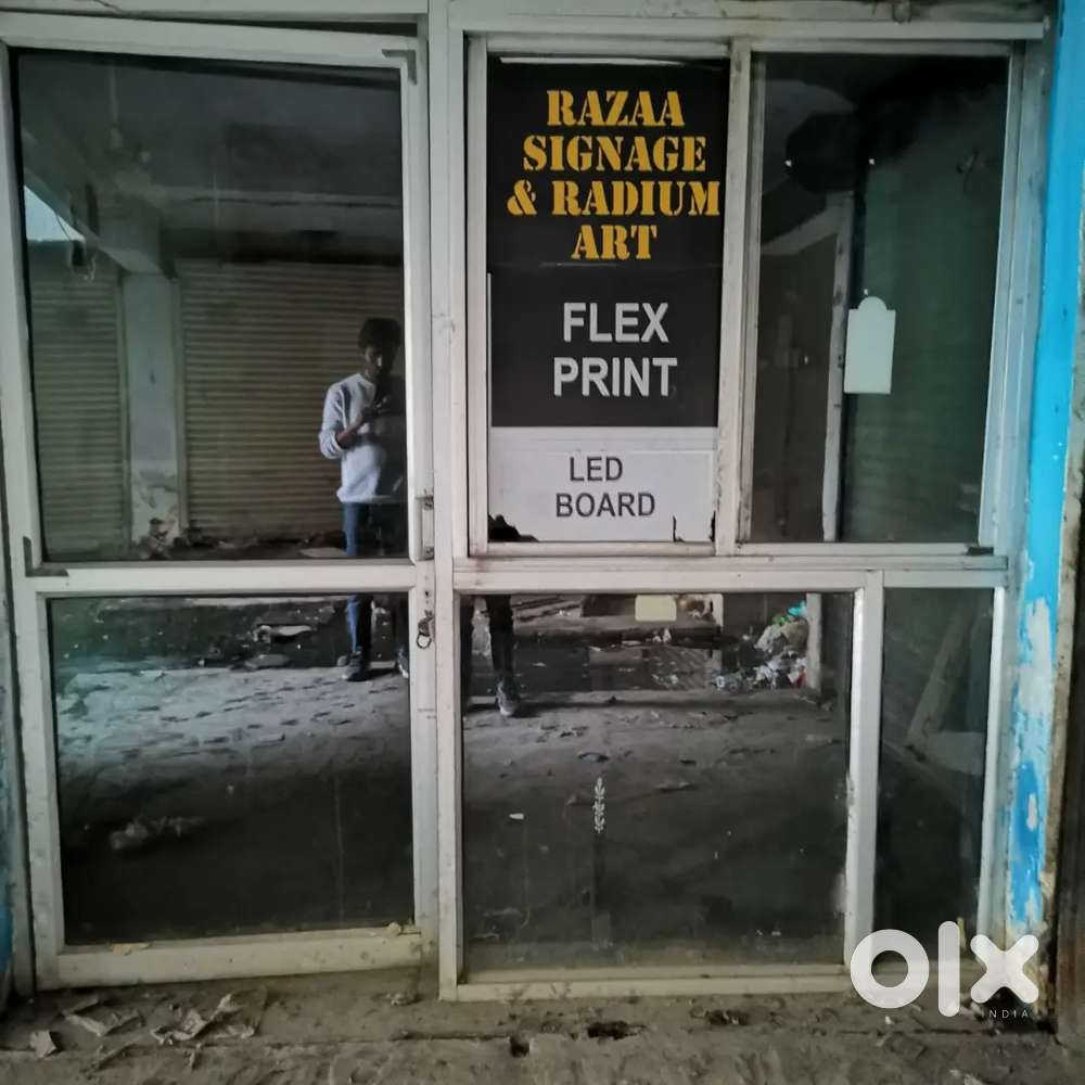 Aluminium saksan pura kach ka hai saiz 90*98imch