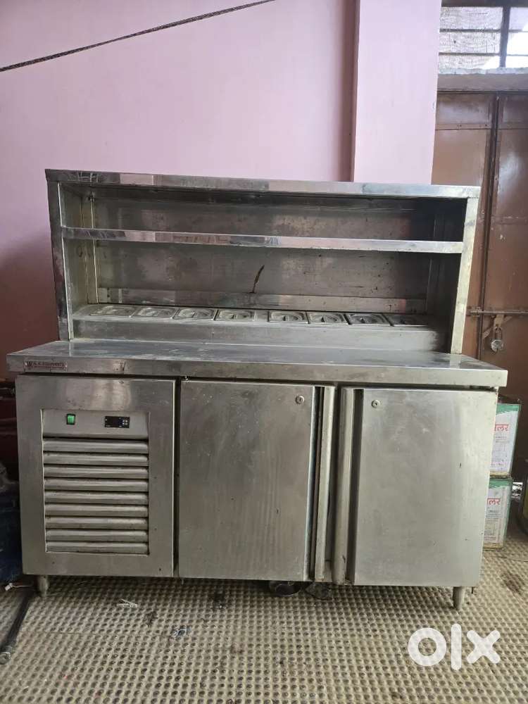 Complete cafe & restaurant setup sell karna hai.