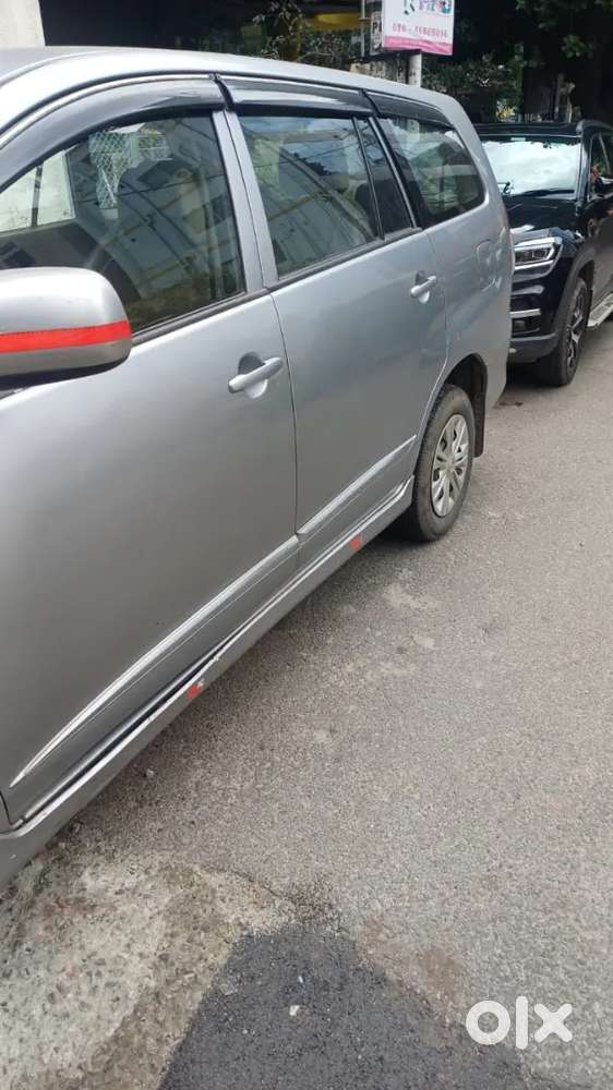 Toyota Innova 2014