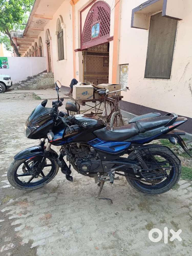 Bajaj Pulsar 150 double disc urgent sell