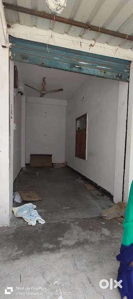 Shop no 1 for rent.. Rk nagar.. space for internet center and others