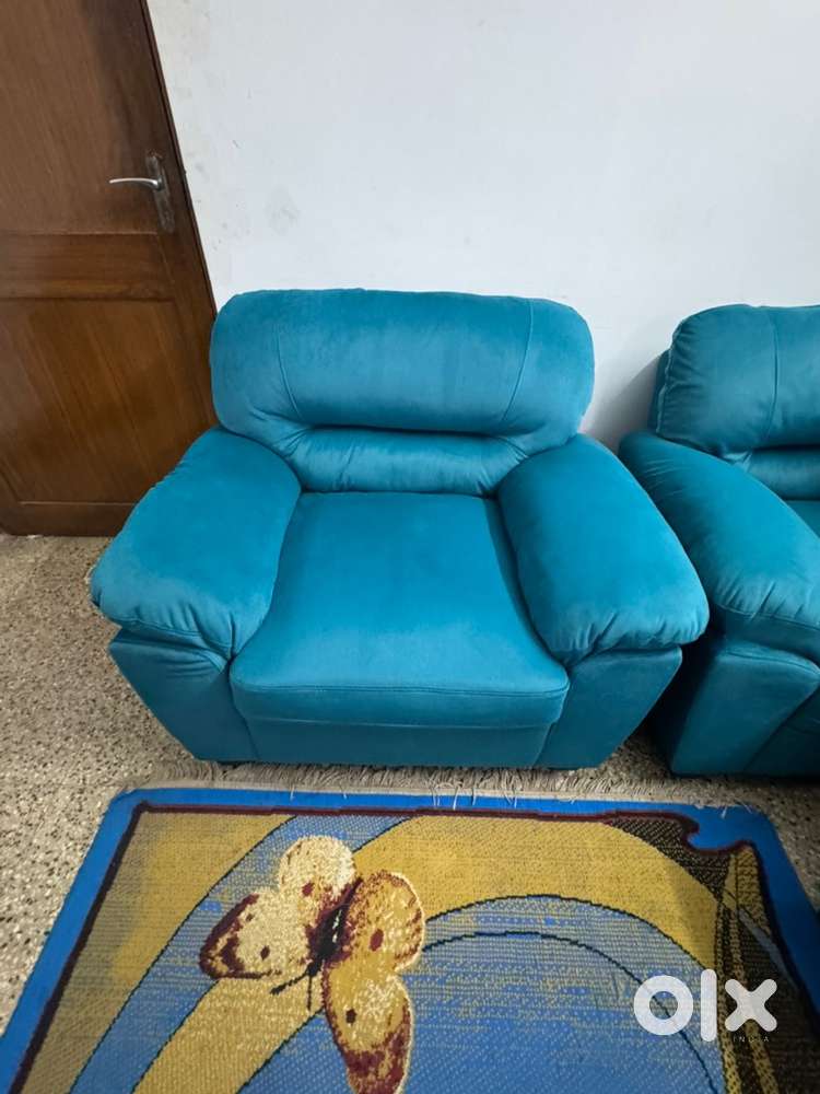 3+2 sofa set