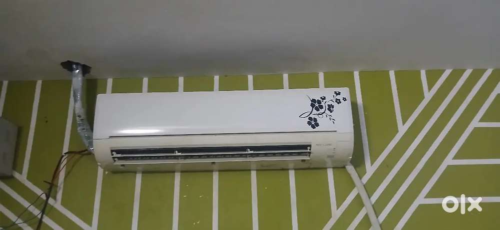Mitsubishi  1.5Tonz