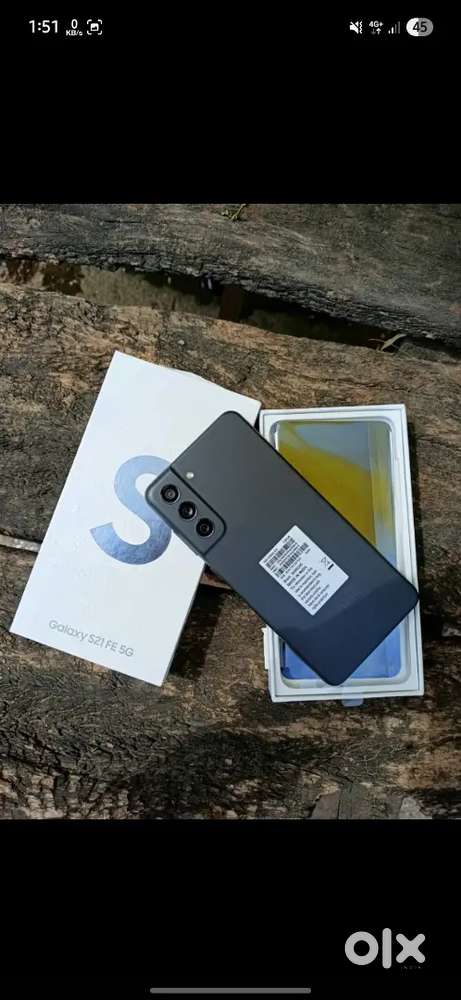 Sumsung s21 fe 256 gb  green line problem