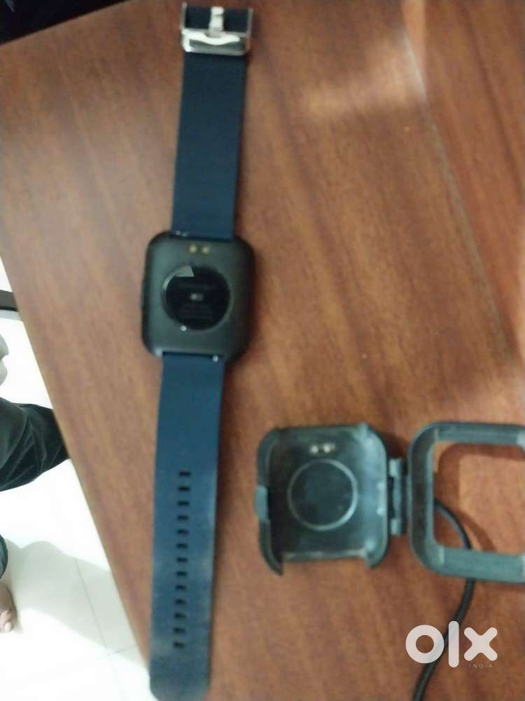 Crossbeat Smartwatch in working condition with new straps
