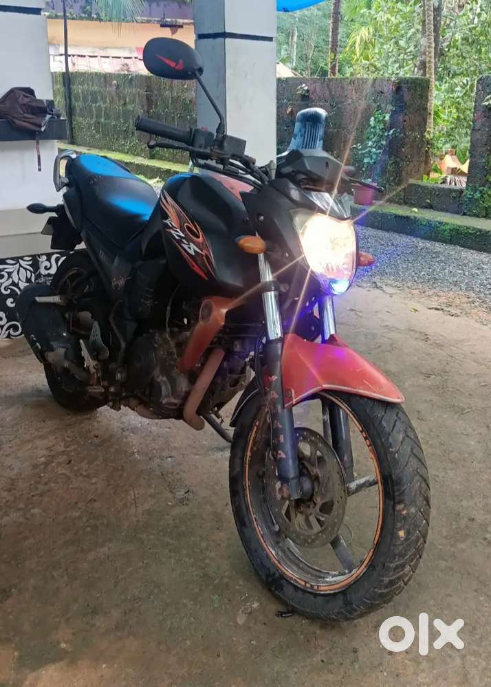 Good  condition. Yamaha fz Clear papper