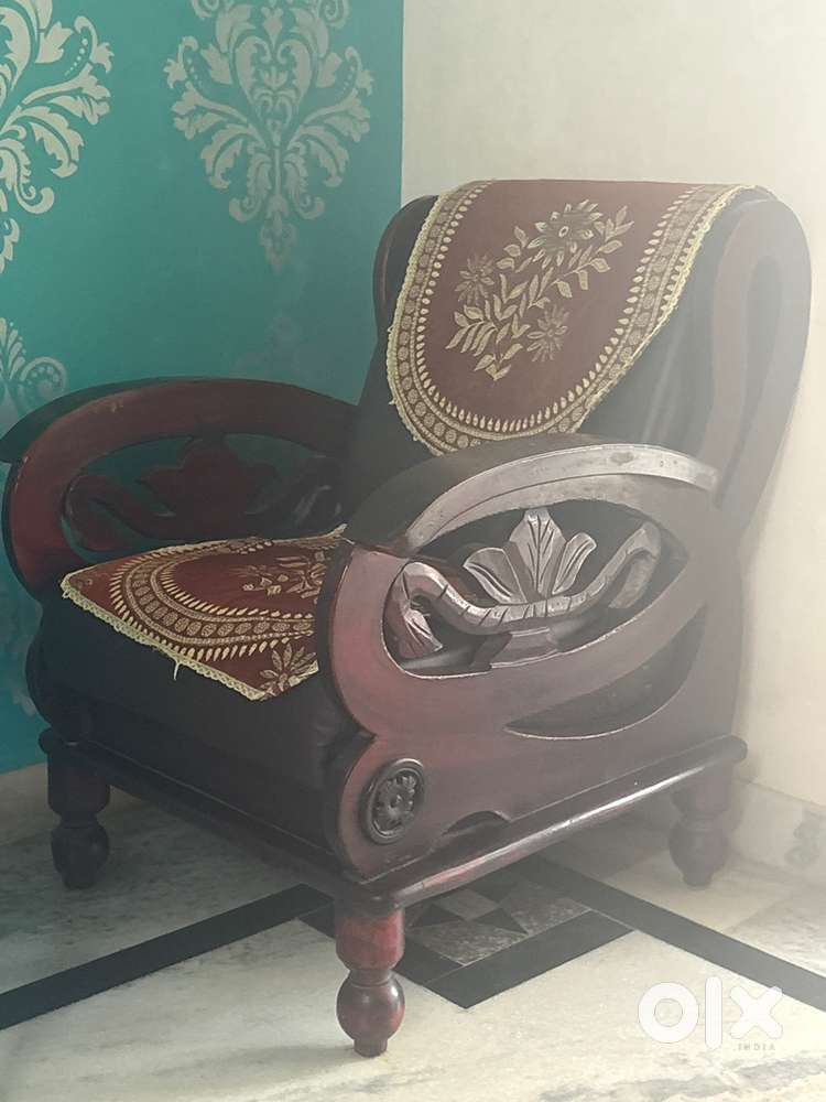 Sofa set (3 + 1 + 1)