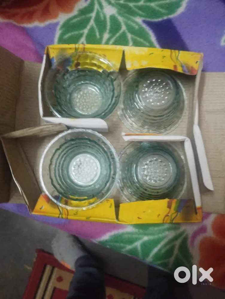 4 Glass Bowl sell