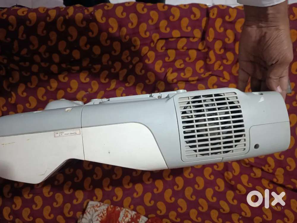 Projector Epson. EB455WI model