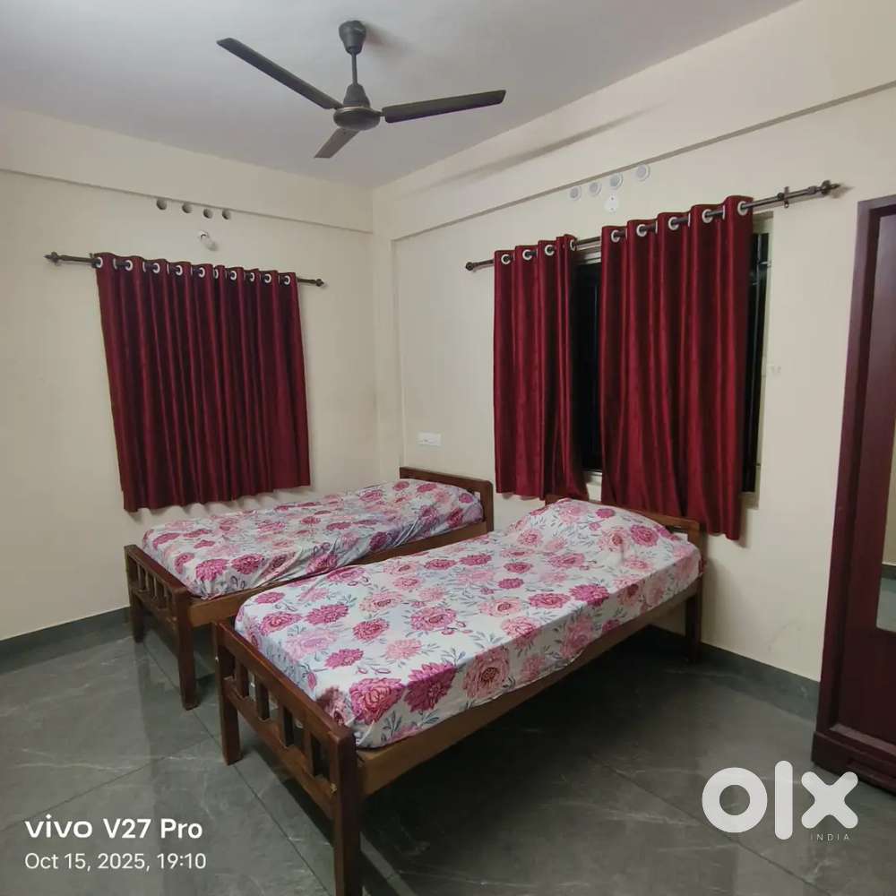 COUPLE'S/ BACHILORS - 1BHK FURNISHED APARTMENT RENT  EDACHIRA INFOPARK