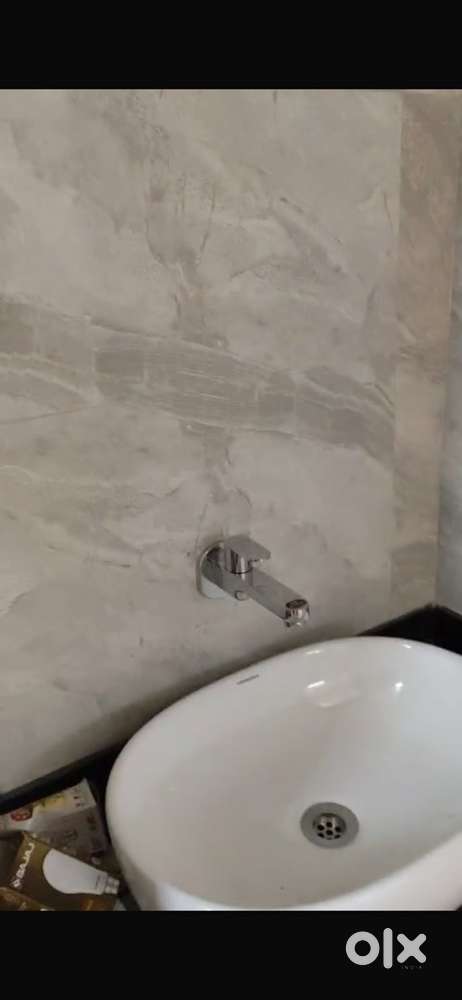 Urgent 1 girls vacancy for bedroom total rent 17000 deposit 30000