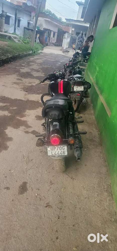 Royal enfield classic 350 2023 model
