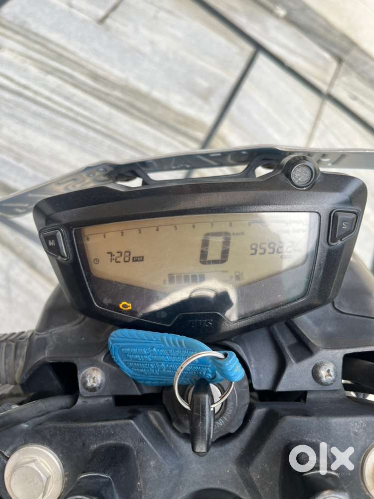 Apache 160 4v Almost new