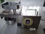 Mini Oil Extracting Machine