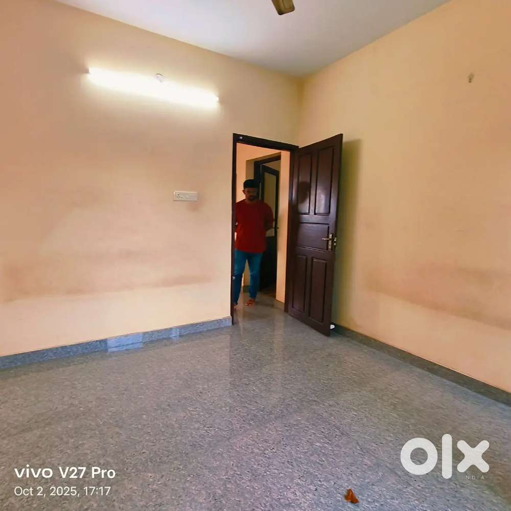 2BHK APARTMENT RENT KUZHIVELIPPADY, 6 KM INFOPARK