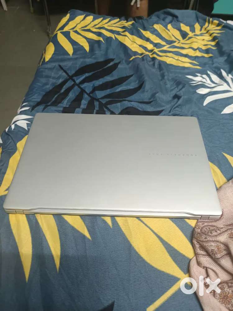 Asus vivobook S15 snapdragon x pluse processor and OLED display laptop