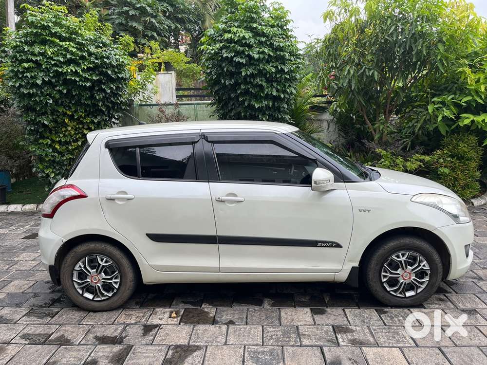 Maruti Suzuki Swift 2012 CNG & Hybrids 580000 Km Driven