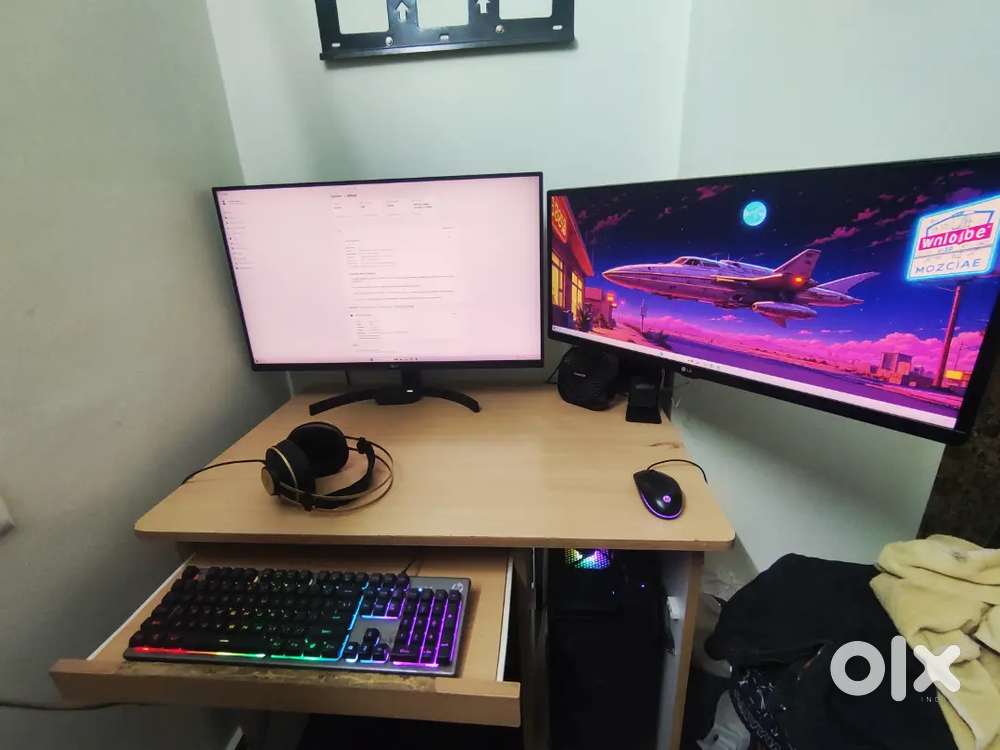 Selling 32 inch and 29 inch Monitors both LG