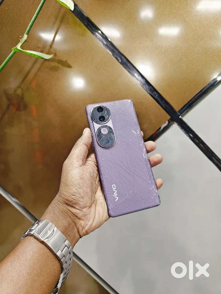 Vivo V40 5G (8Gb/256Gb)..Door Crack & Glass Crack..