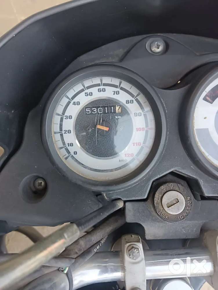 Bajaj Platina 100 ES