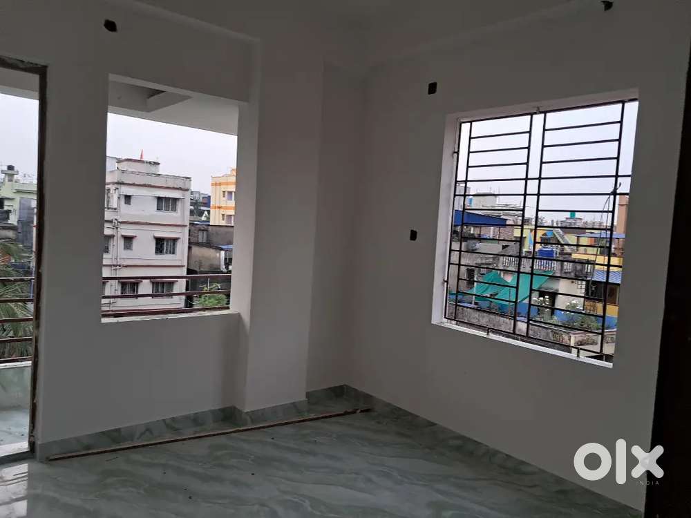 READY TO MOVE FLAT IN DUMDUM, JAWPUR, PURBA SINTHI, KALINDI LAKETOWN